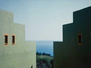 04-luigi-ghirri-case-popolari-per-i-a-c-r-della-provincia-di-roma-mazzano-1979-raccolta-della-fotografia-galleria-civica-di-modena-eredi-luigi-ghirri